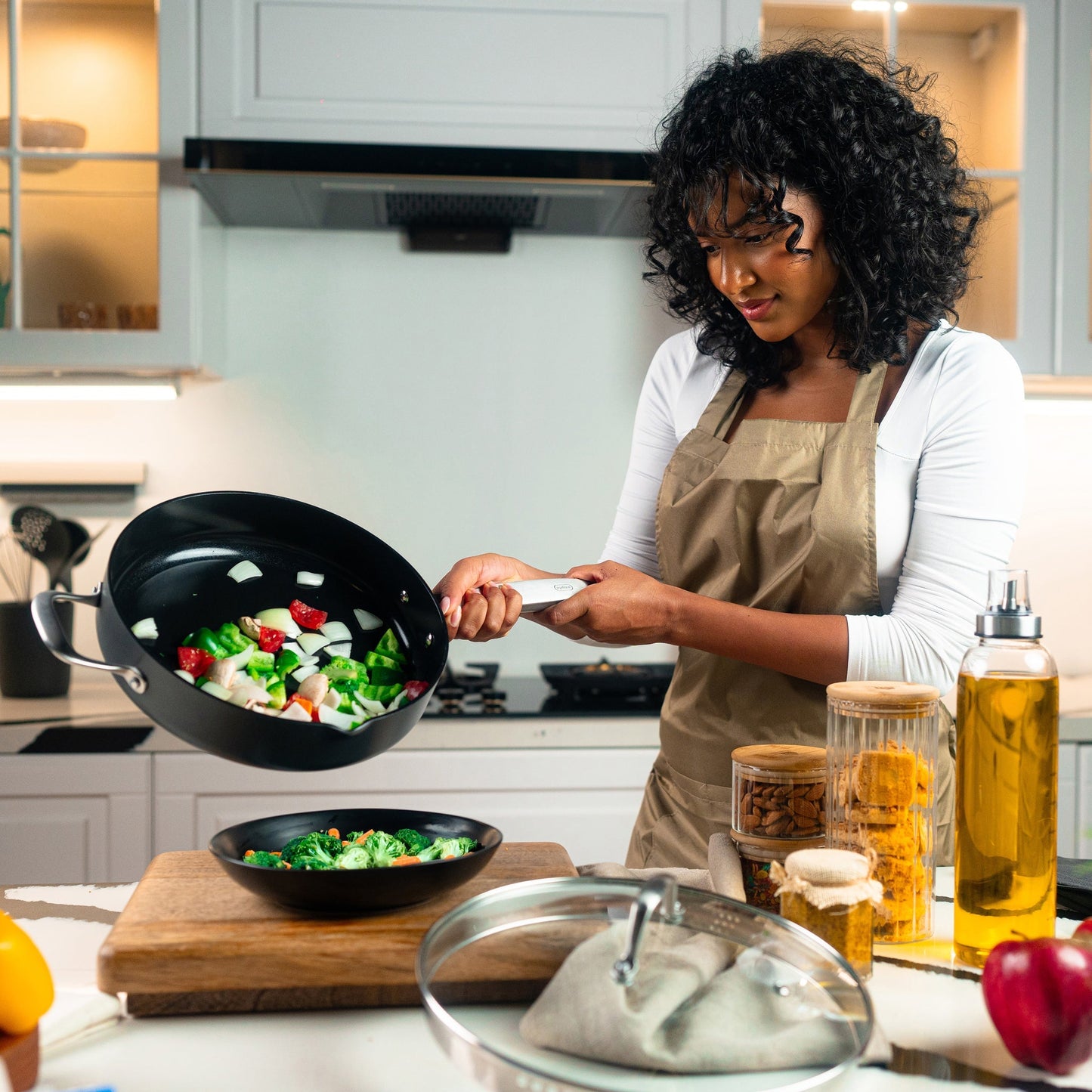 Ultimate Pro Ceramic Saute Pan With Lid