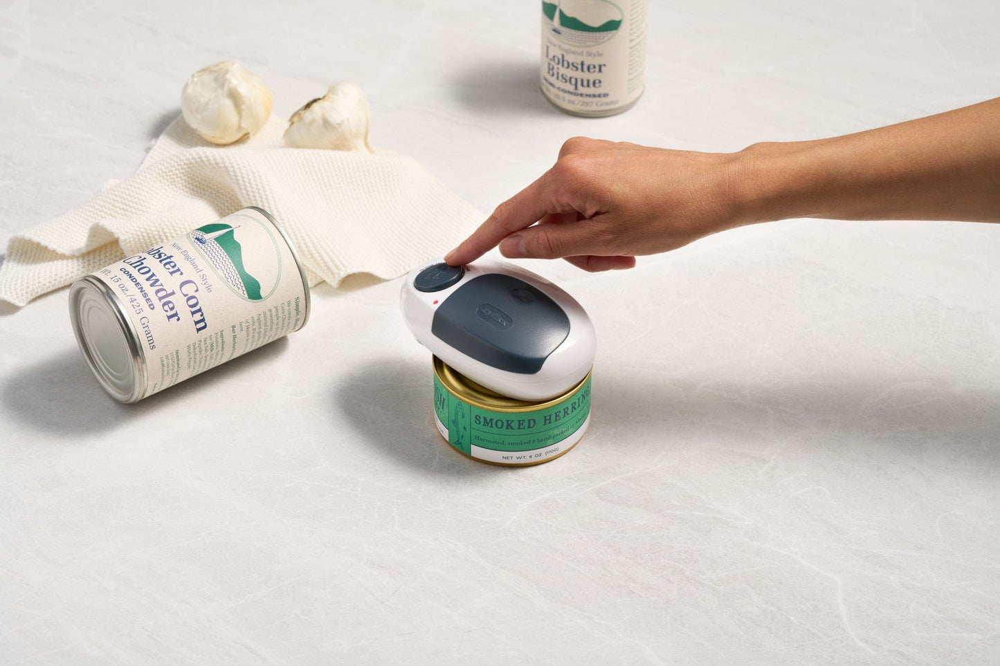Easican electronic can opener