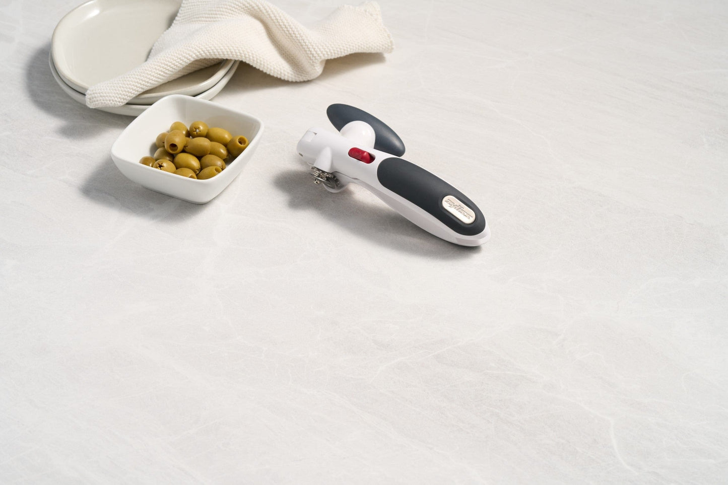 Lock lift can opener gray