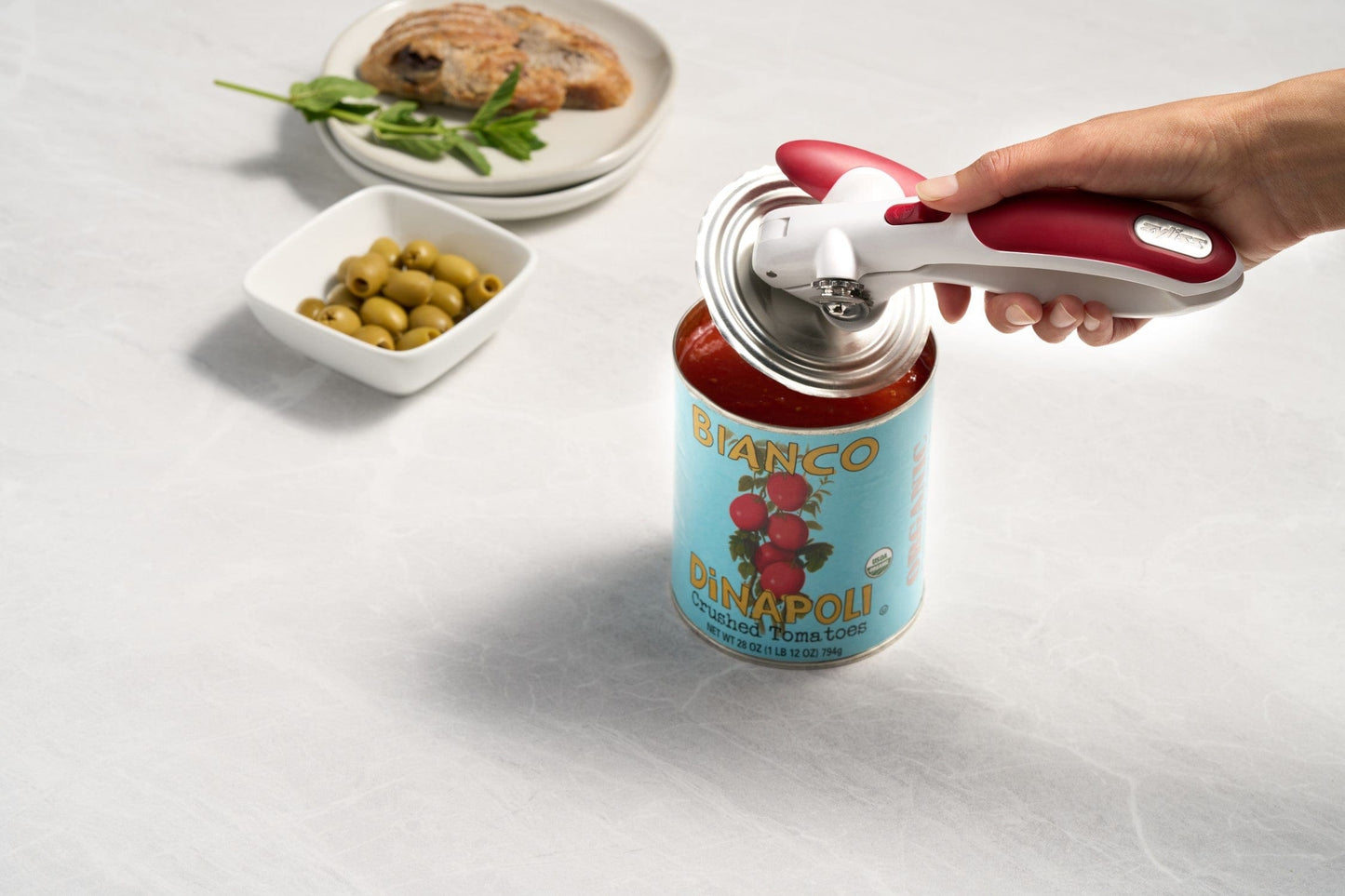 Lock lift can opener red