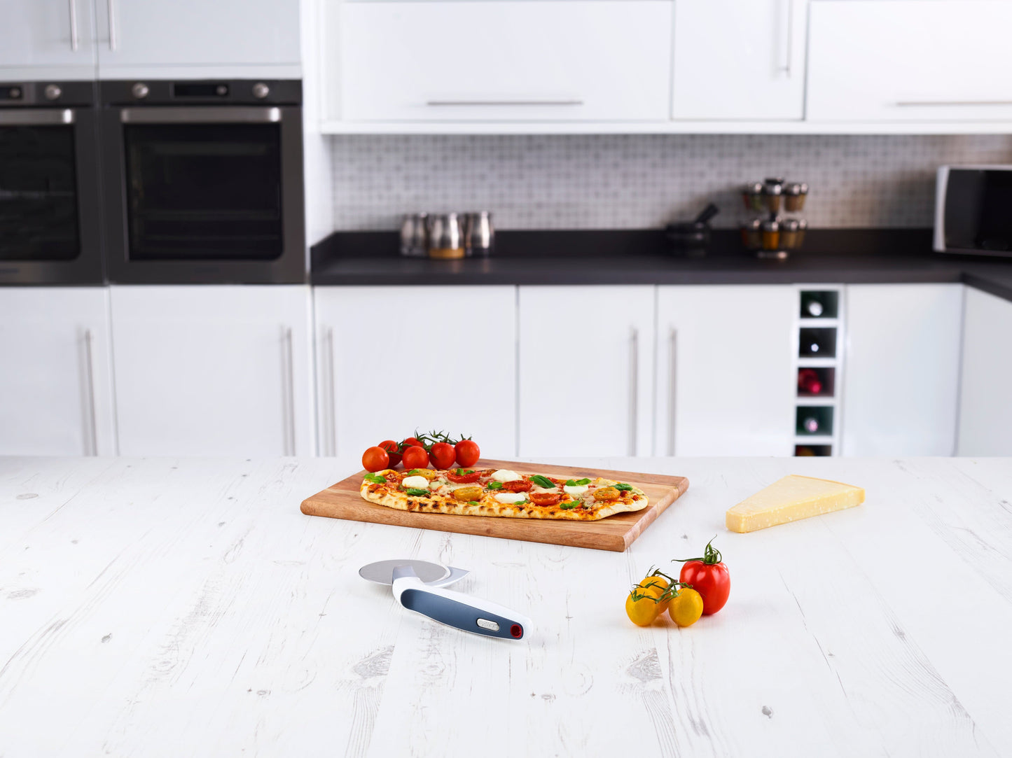 Sharp Edge Pizza Cutter