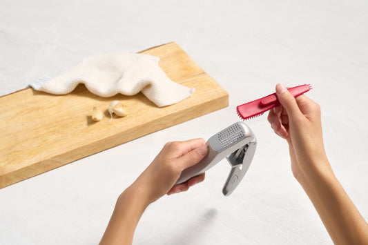 Susi 3 garlic press cleaner brush